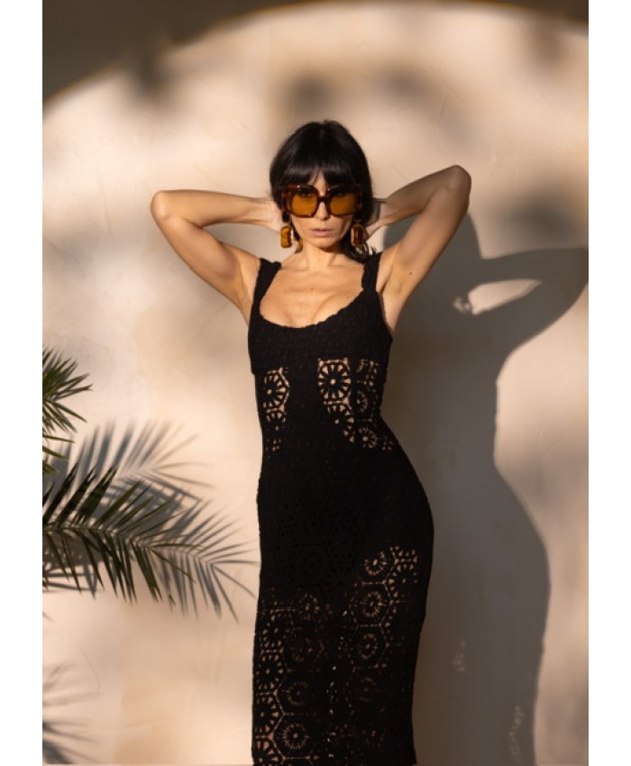 MONICA MACRAME