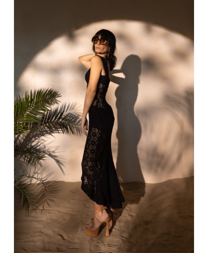 MONICA MACRAME