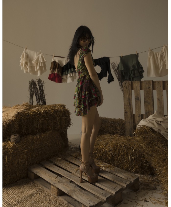 FLIRTATIOUS GIPSY 